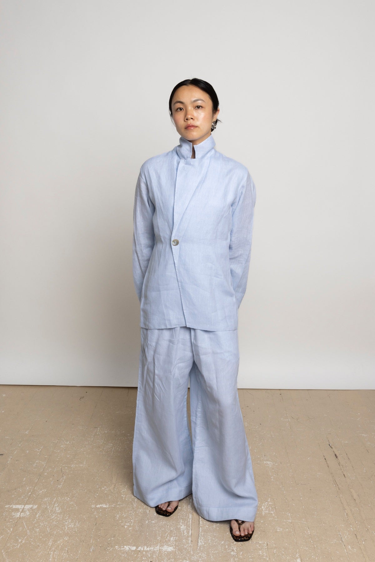 LIGHT BLUE SAKO LINEN PANTS